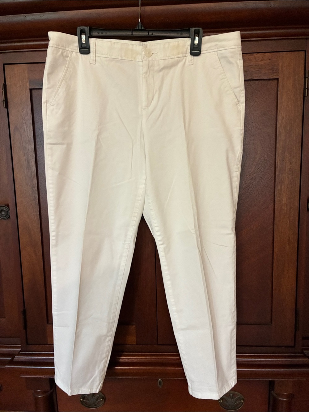 Liz Claiborne White Women's Capris